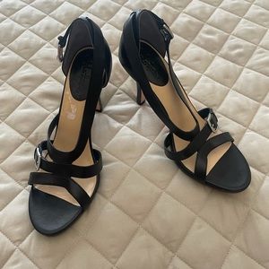 Black leather Cole Haan heels Size 9B very comfortable!